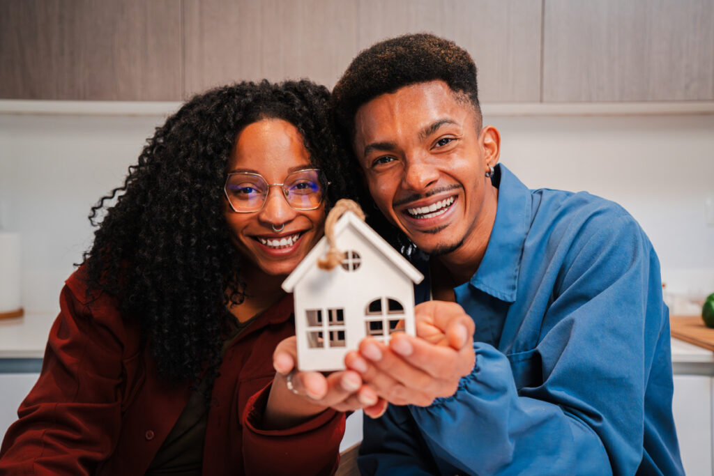 Couple secures a mortgage.